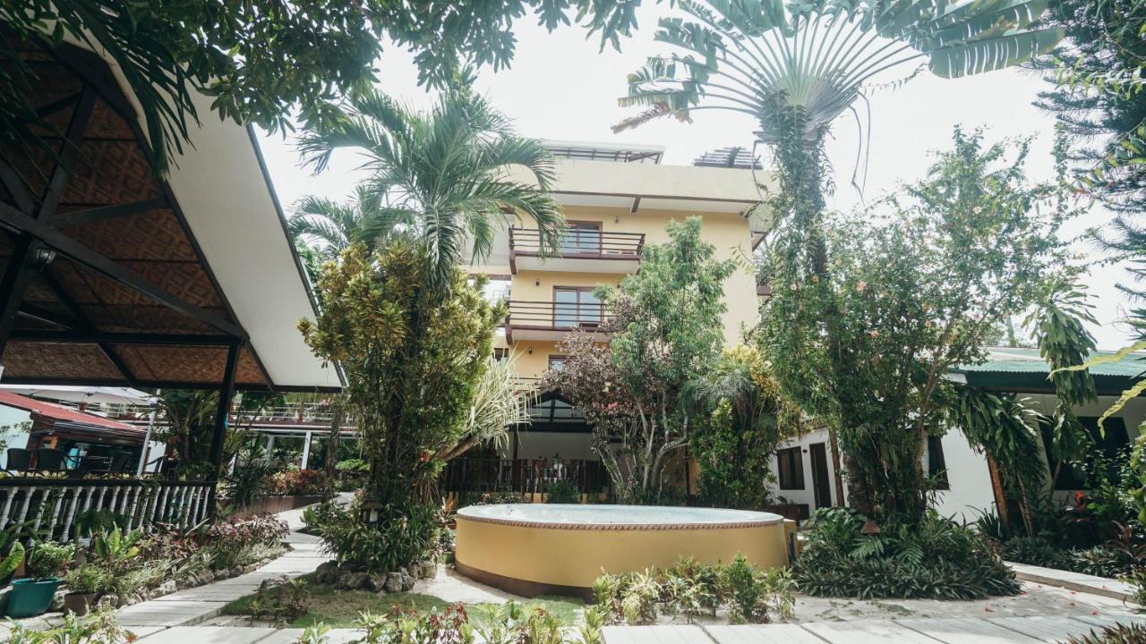 Point 303 Resort General Luna  Exterior foto